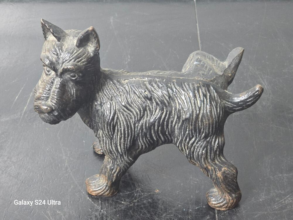 Vintage 8" Band Wagon Cast Iron Scottie Terrier Dog Peeing Lifted Leg